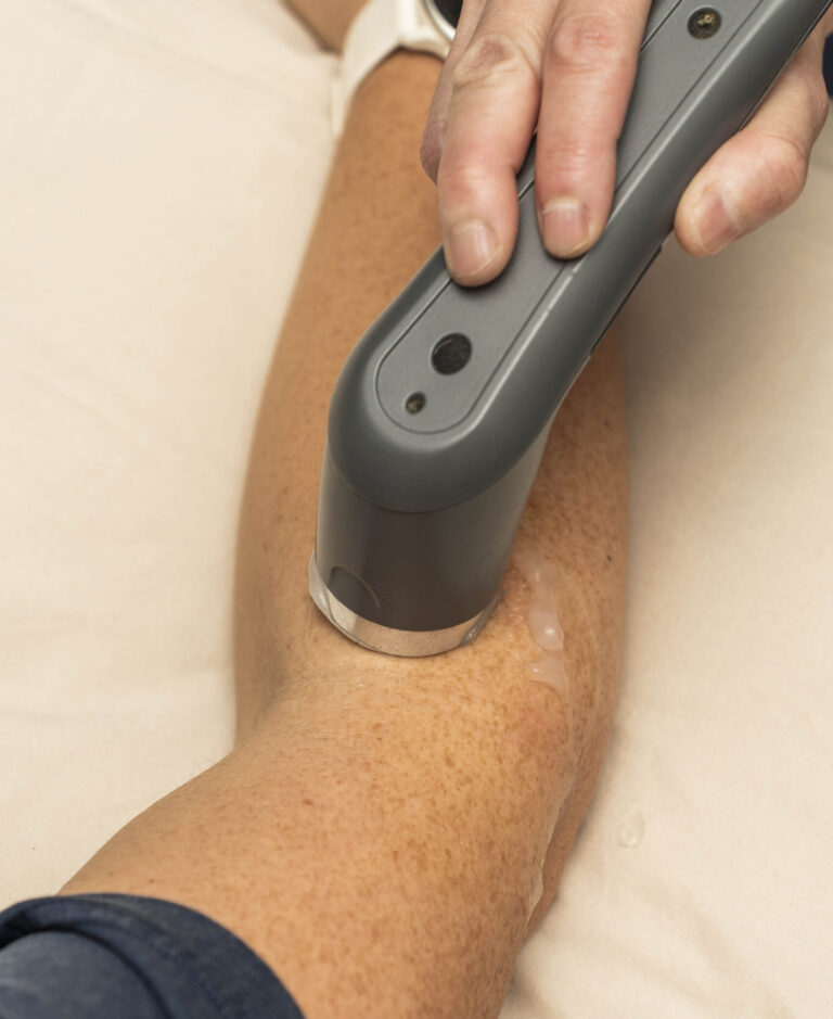 Physiotherapist using ultrasound therapy on a patient’s as part of physiotherapy services at Wellers Hill Physio